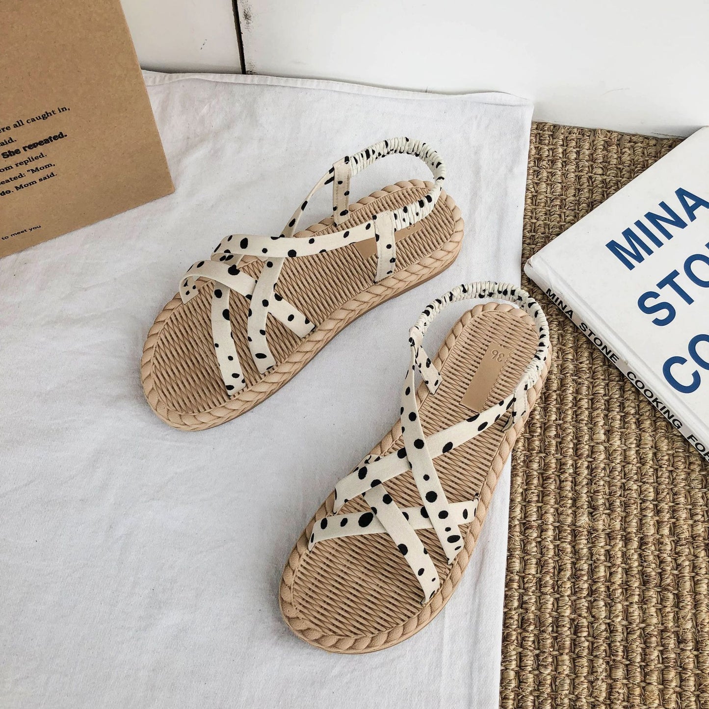 Student Fashion Simple Roman Strap Sandals Flat Shoes Trend