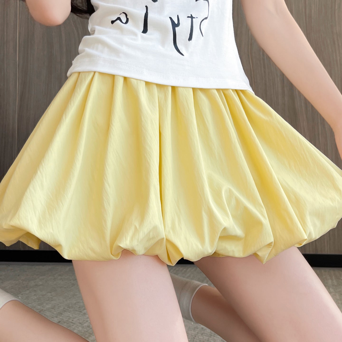 Womens High-waisted Figure-flattering Voluminous Pleated Skirt