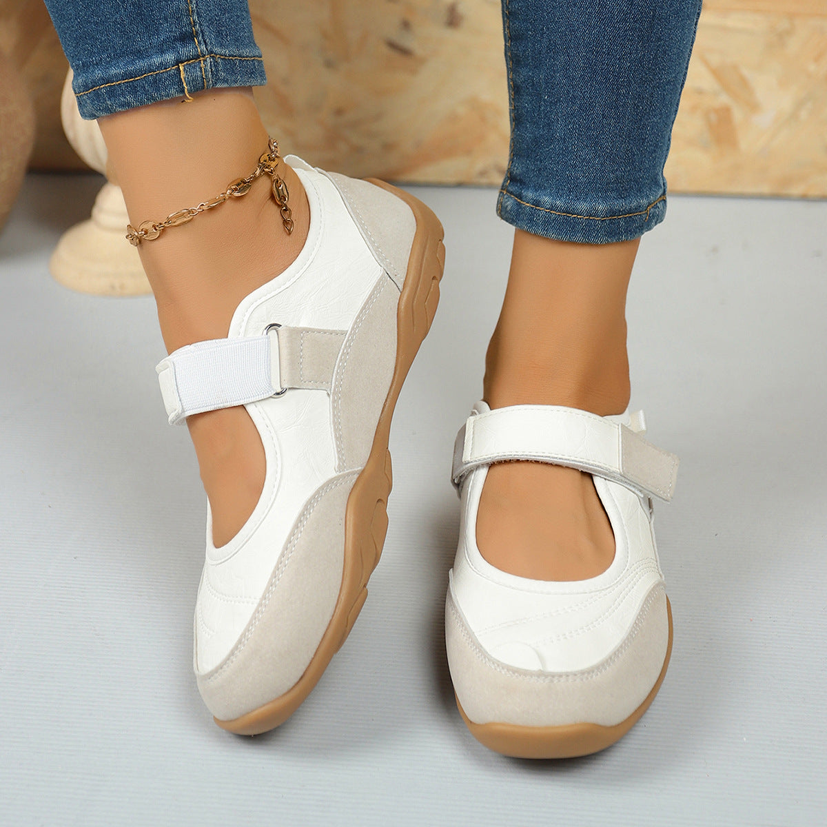 Women's Shallow Casual Shoes With A Comfortable Round Toe And Velcro Closure