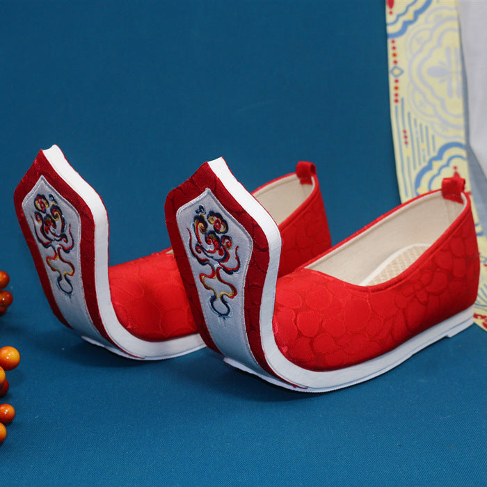 Dengyun's Hanfu Shoes Increase The Height Of The Head