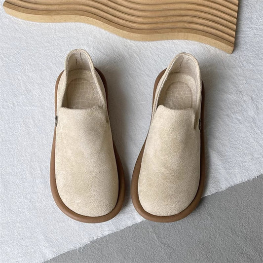 British-style Suede Pumps With A Vintage Vibe
