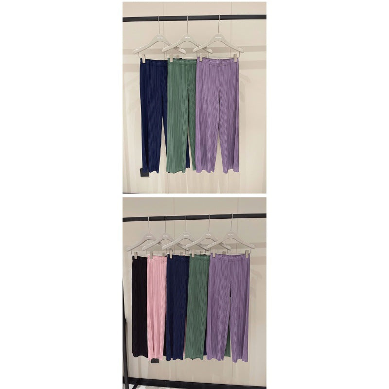 Women's Solid Color Casual Pleated Slim-fit Wide-leg Pants