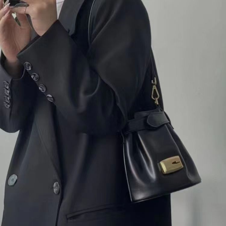 Commuter Shoulder Cylinder Crossbody Bag