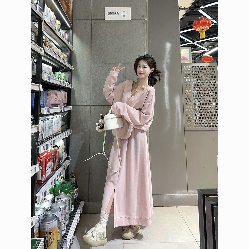 Hoodie Paired With A Slit Figure-hugging Long Skirtdesigned Specifically For Women