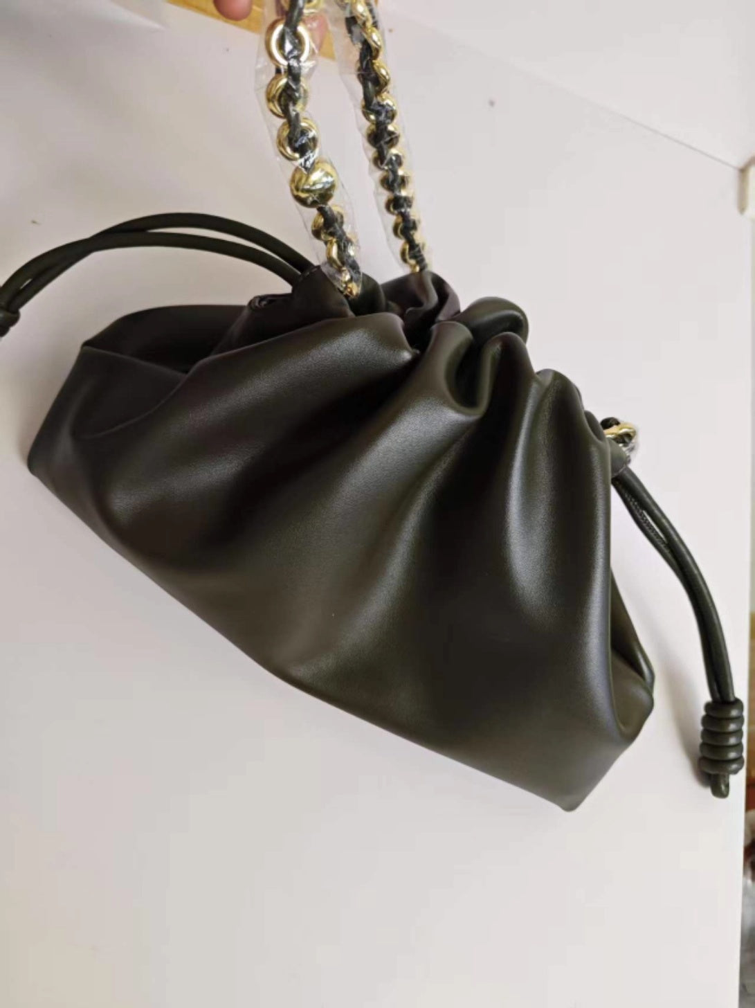 Cowhide Lucky Bag Drawstring Cloud Bag Shoulder Messenger Bag