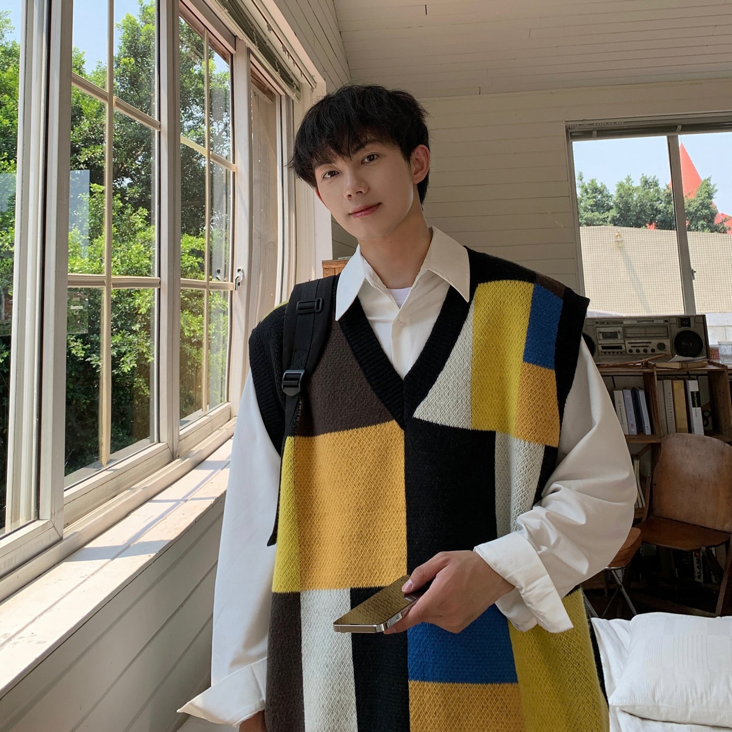 Contrast Color Collar V-neck Knitted Sweater Youth