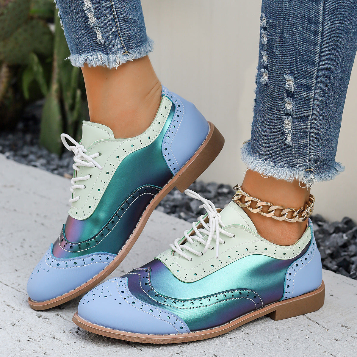 Womens Floral Brocade Pumps In Plus Sizes Color-Block Design With Lace-Up Round Toe