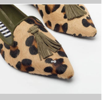 Women's Low-cut Pointed-toe Colorblock Tassel Flat Shoes