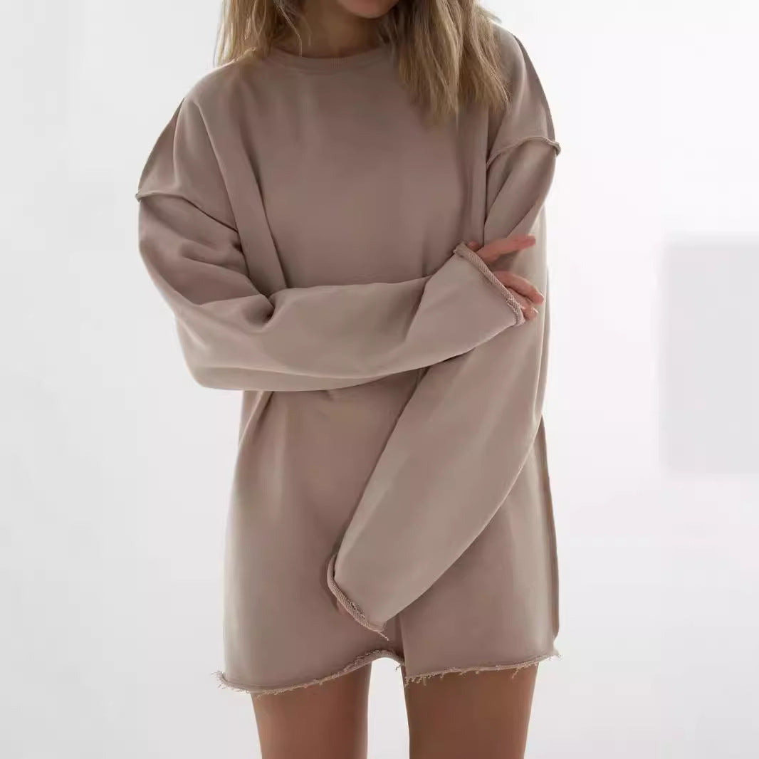 Afslappet ensfarvet langærmet sweatshirt med rund hals