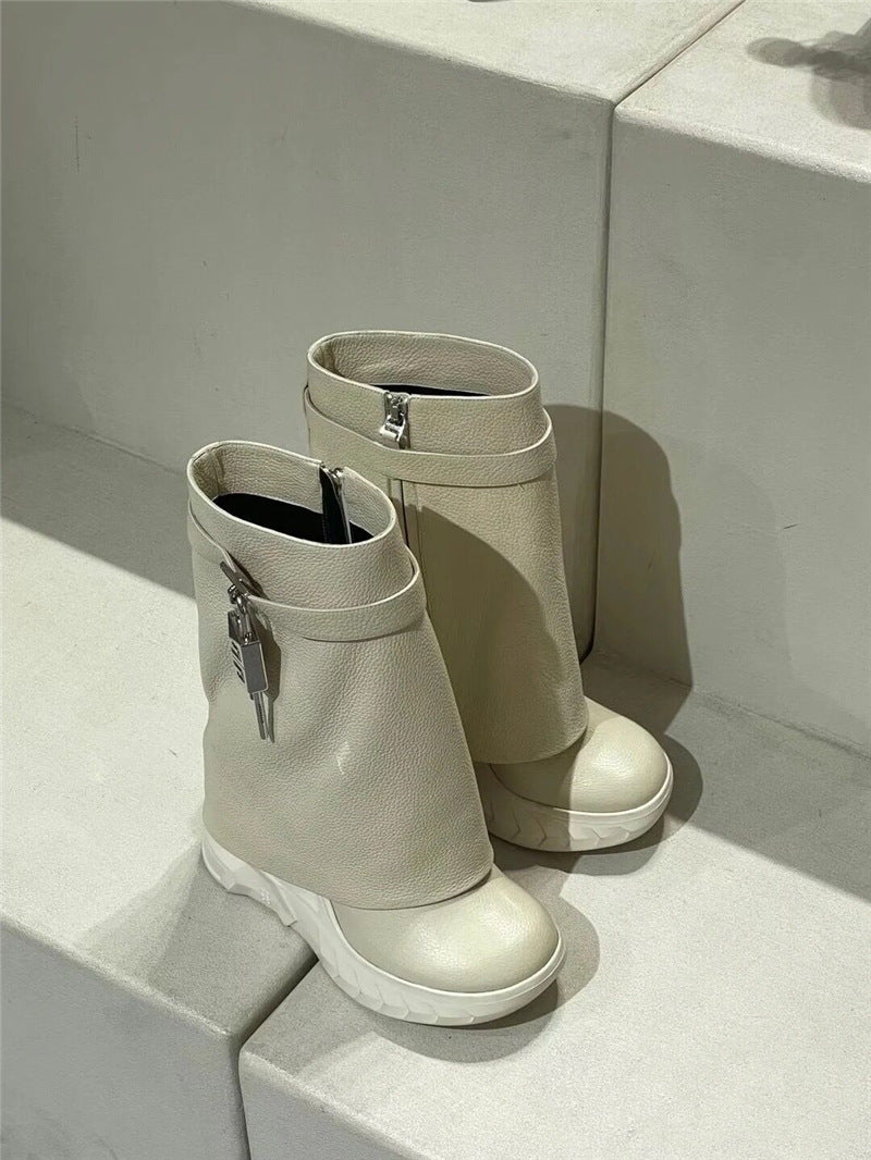 Oversized Women's Plush Mid Length Boots