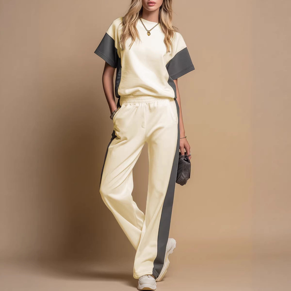 Stylish Minimalist And Relaxed Fit Womens Short Sleeve Set