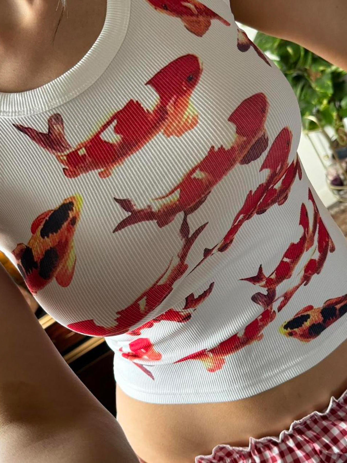 Dame Top med Guldfisketryk i Amerikansk Vintagestil