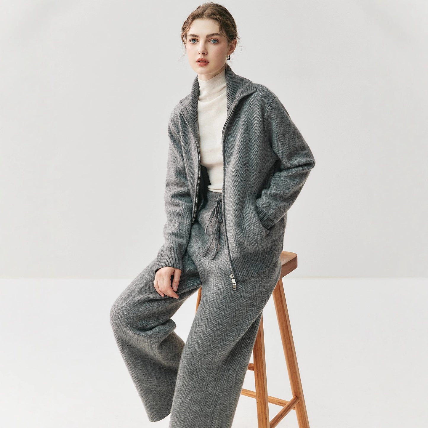 Elegant Zippered Cashmere Cardigan Knit Set