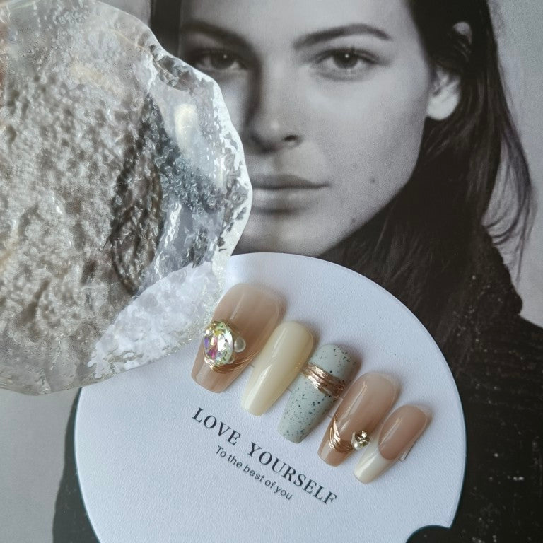 Autumn And Winter Atmosphere Wear Nail Patch Warm Color High Sense Metallic Pile Rhinestone