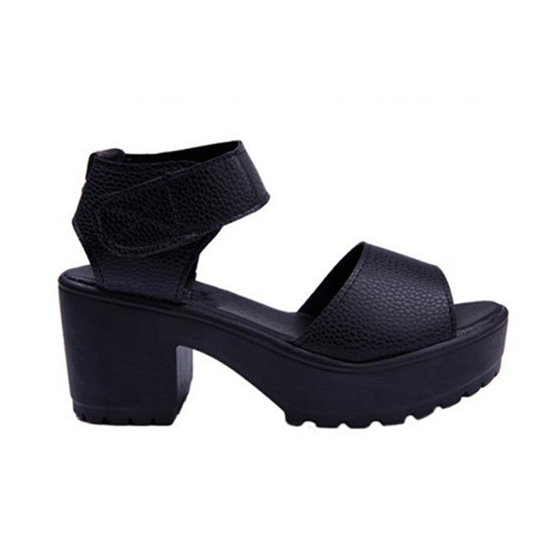 Sandaler med tyk hæl og åben tå