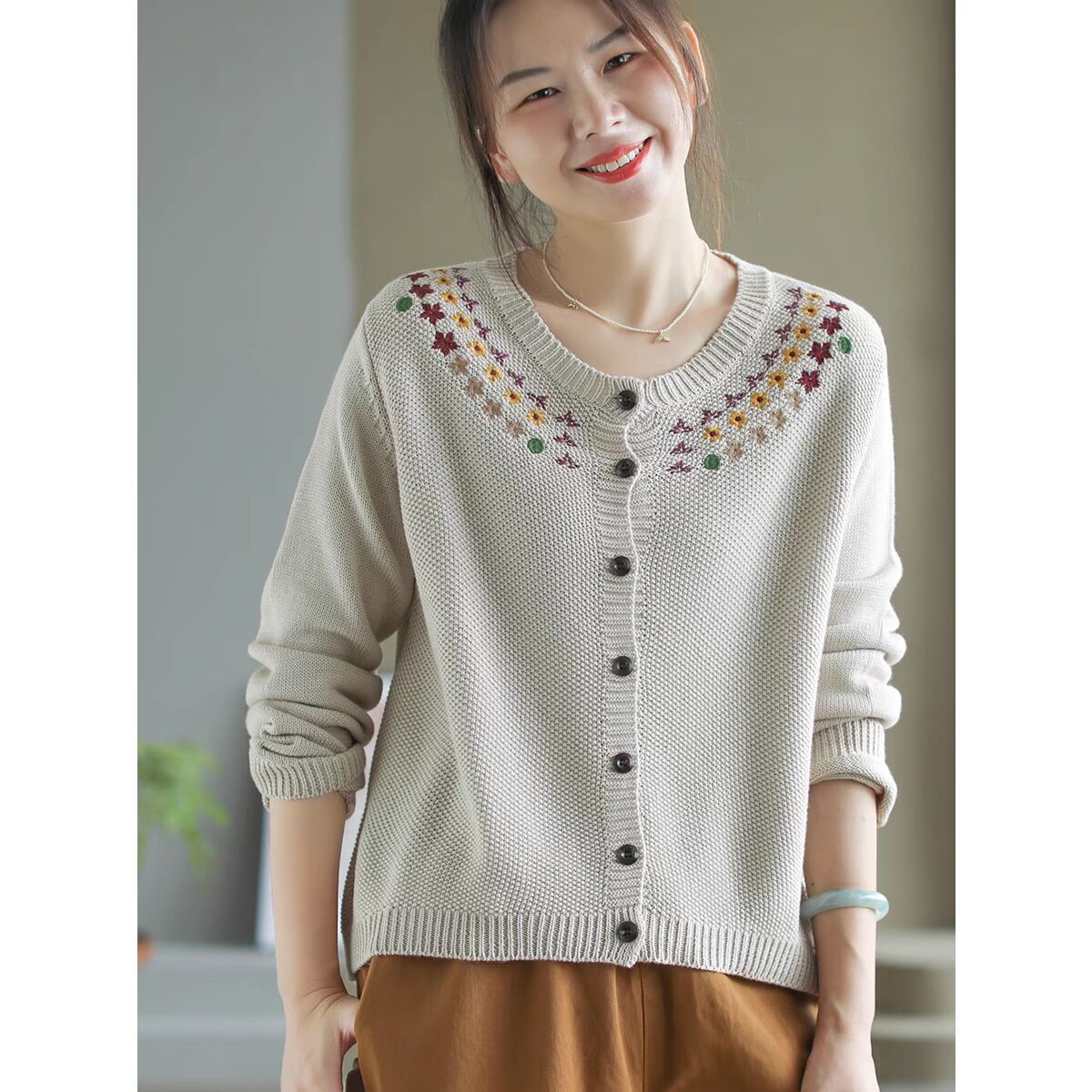 Womens Retro Embroidered Knitted Cardigan