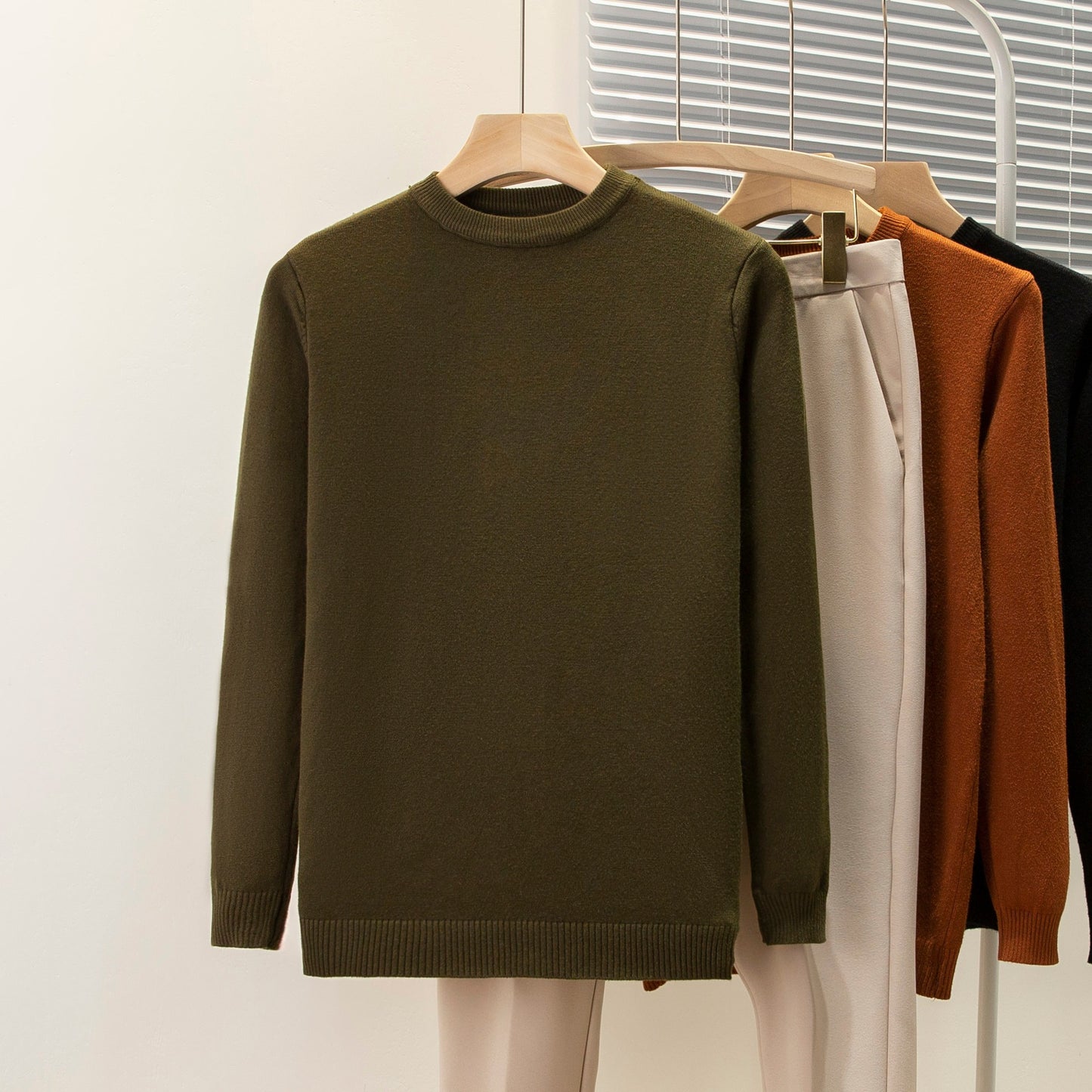Round Neck Sweater Men's Solid Color Casual Bottoming Sweater