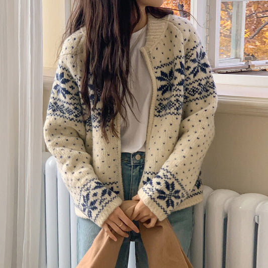 Retro Niche Round Neck Color Contrast Snowflake Jacquard Jacket