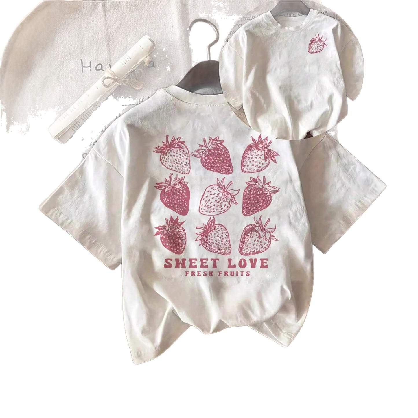 Womens Relaxed-fit Crew-neck Short-sleeve T-shirt With A Strawberry Print