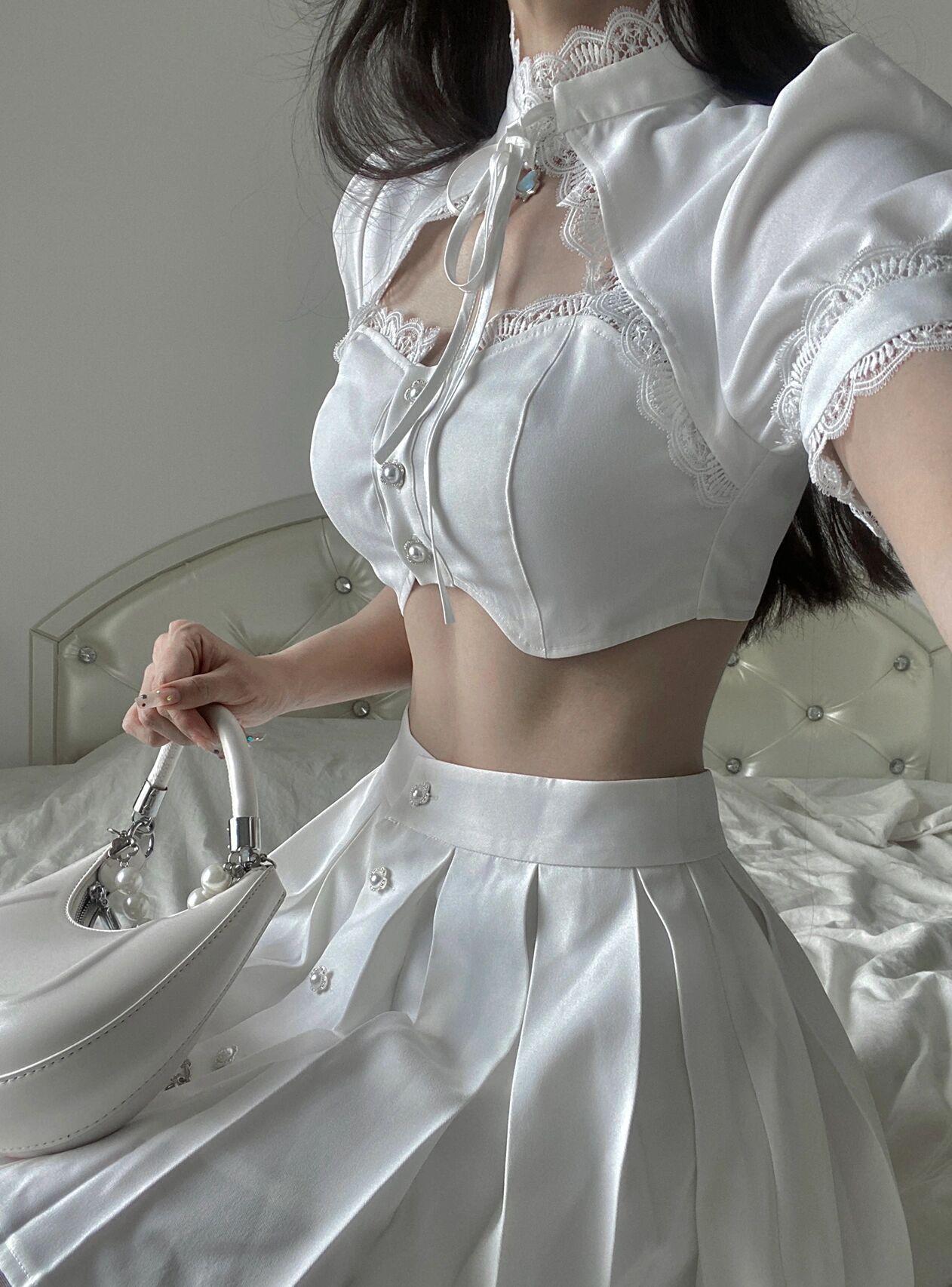 Female Sweet Niche Retro White Lace Top And Skirt