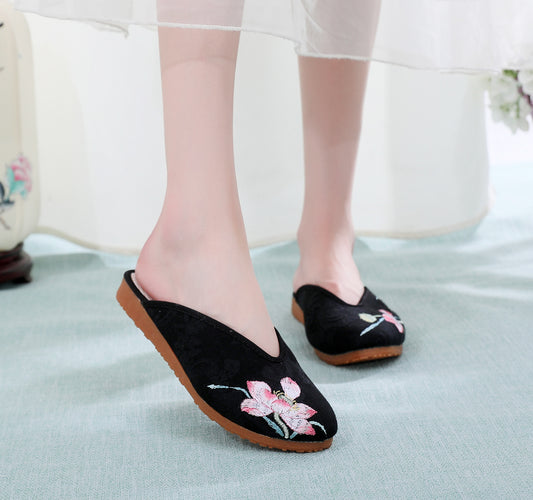 National Style Embroidered Women's Shoes