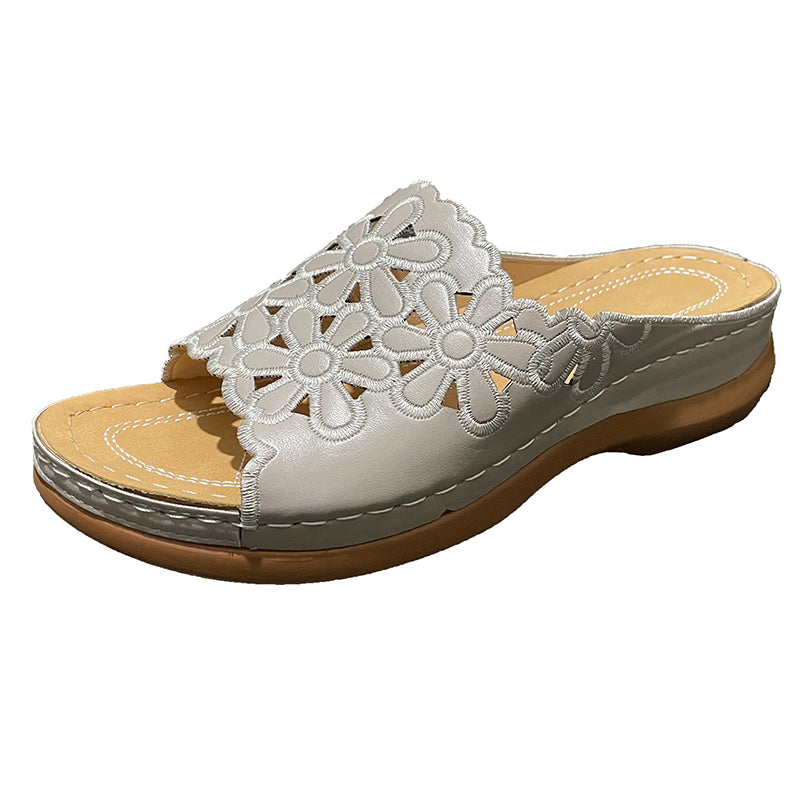 Wide Bottom Breathable Carved Fish Mouth Shoes