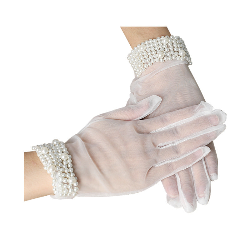 Short Yarn Cuff Beaded Gloves