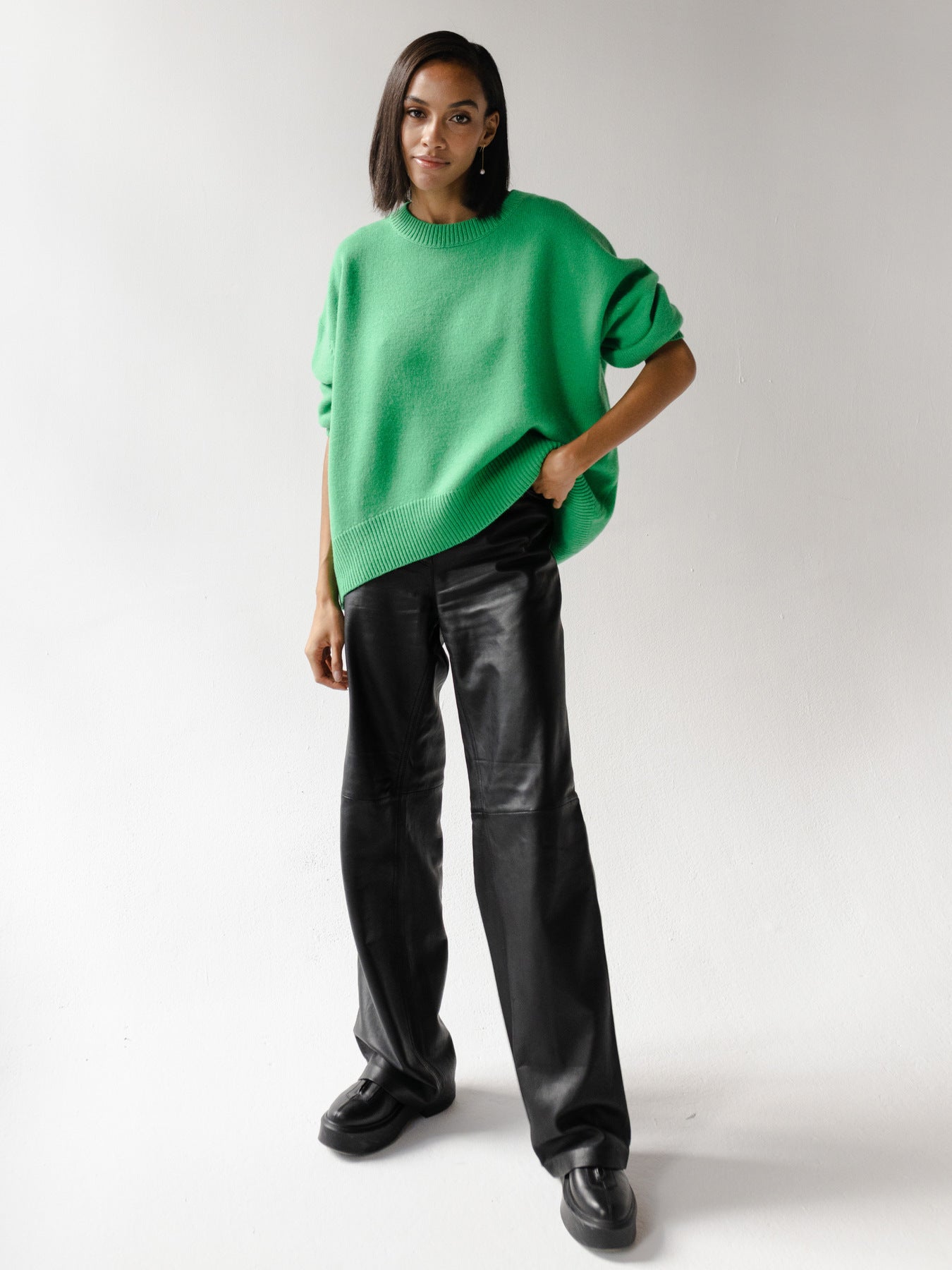 Loose And Versatile Knitted Pullover Sweater As A Base Layer