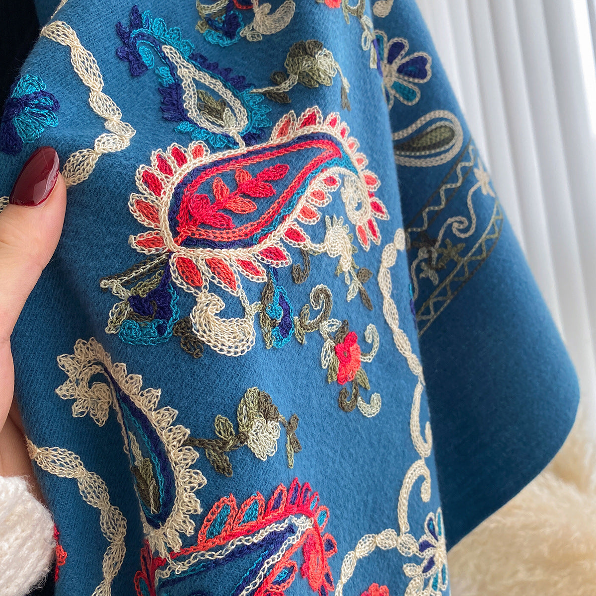 Stylish Minimalist Ethnic Inspired Thermal Scarf For Women