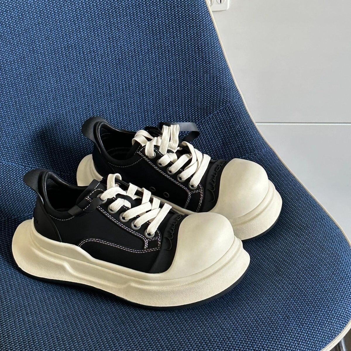 New Autumn Thick Bottom Dad Shoes All-match Increased By Bread Shoes