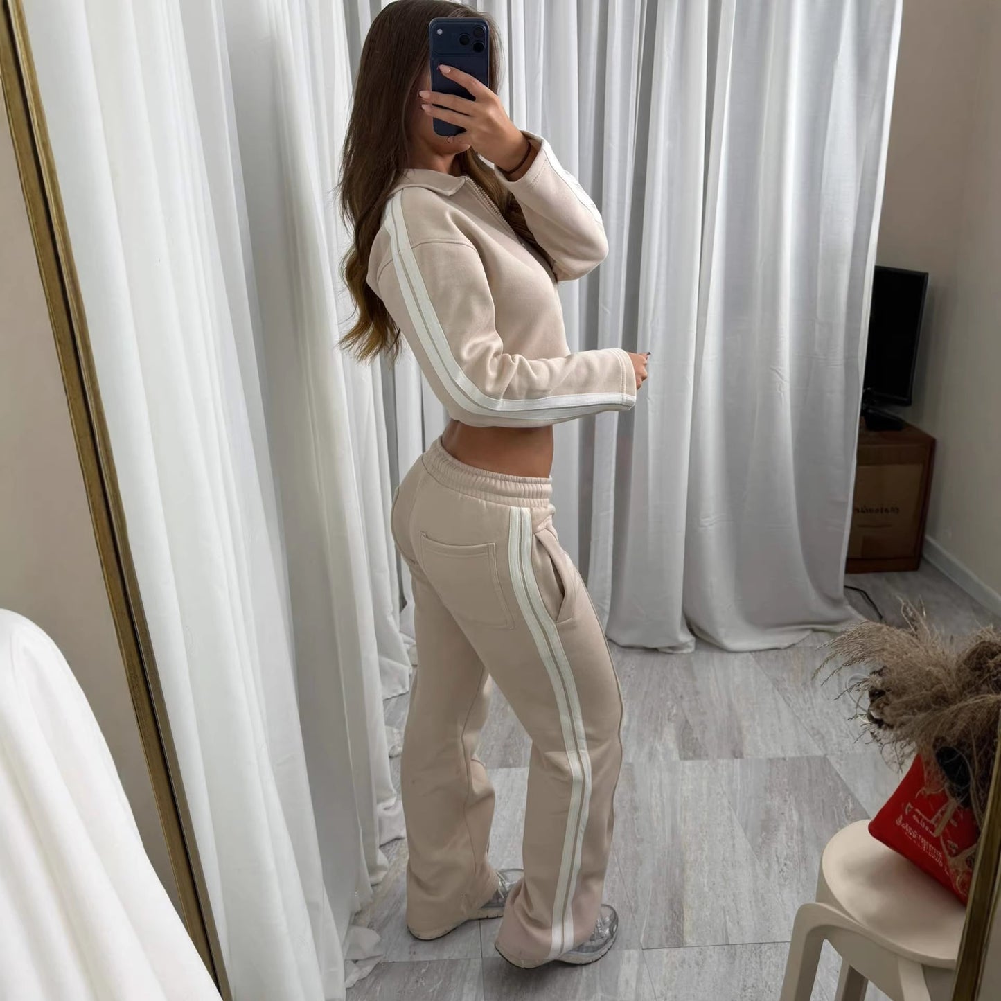 Womens Casual Sportswear Set Sweatpants And A Lapel-top Blouse