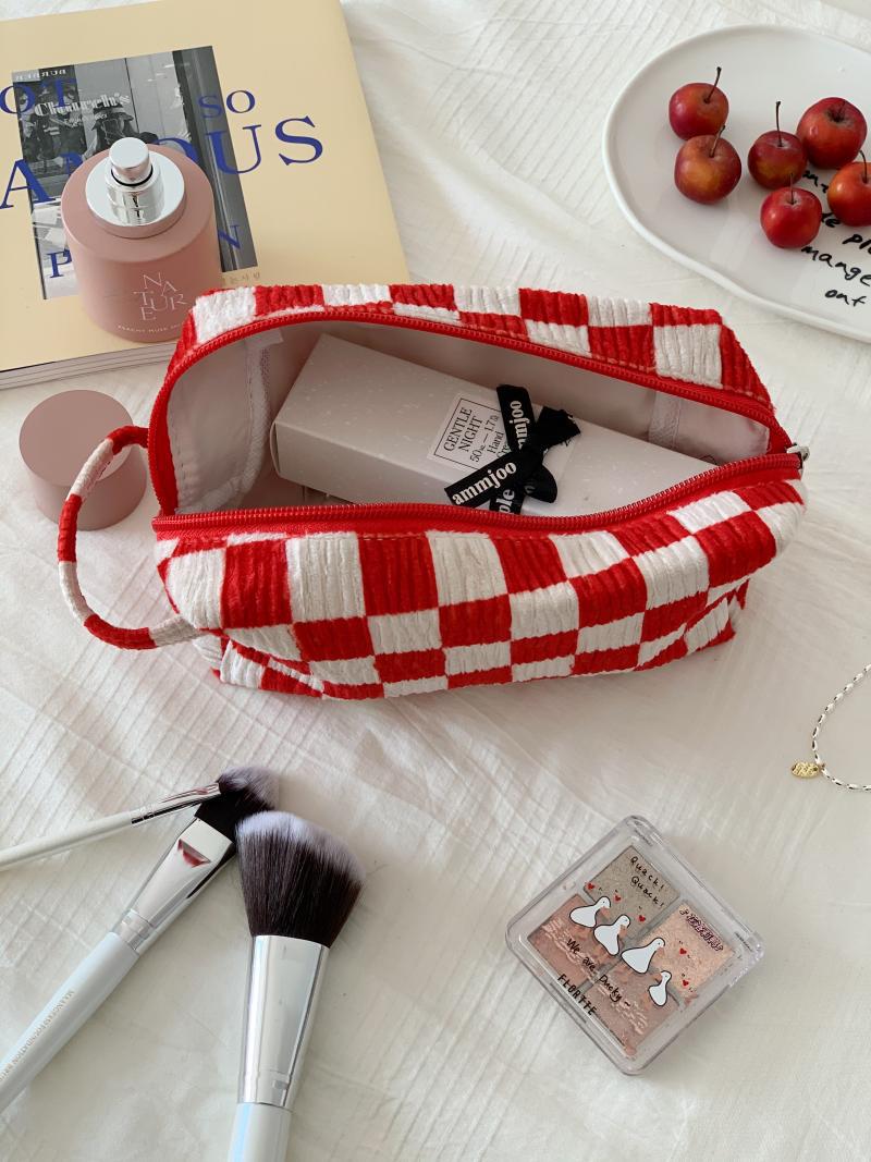 Women's Large Capacity Portable Retro Cosmetics Storage Bag