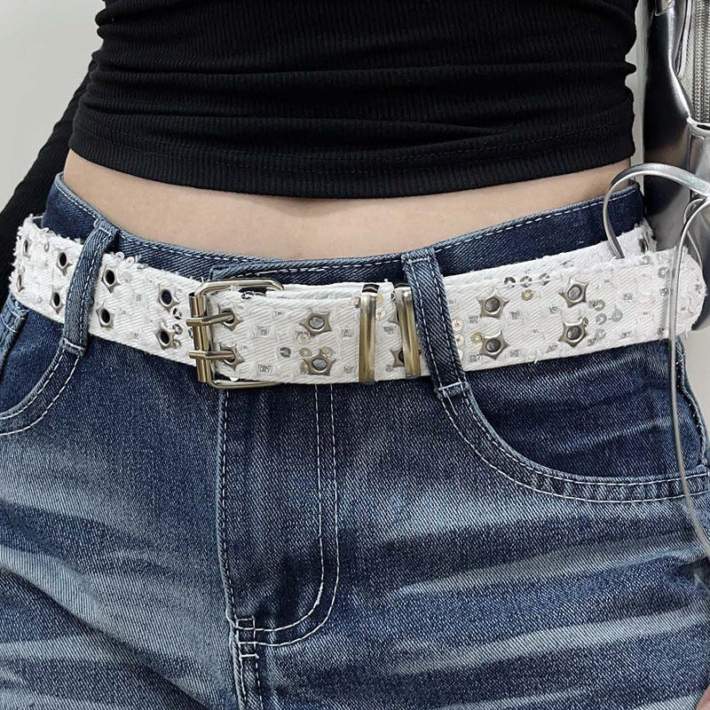 Afslappede, kantede og stilfulde jeans til kvinder med et frækt bælte