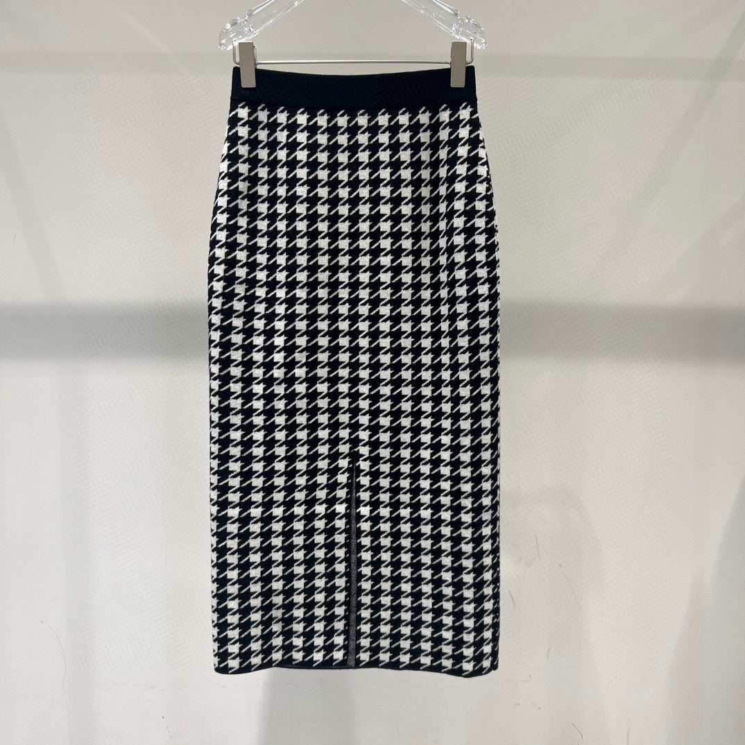 Fashionable Black And White Plaid Hip Skirt High Waist Mid-length Skirt