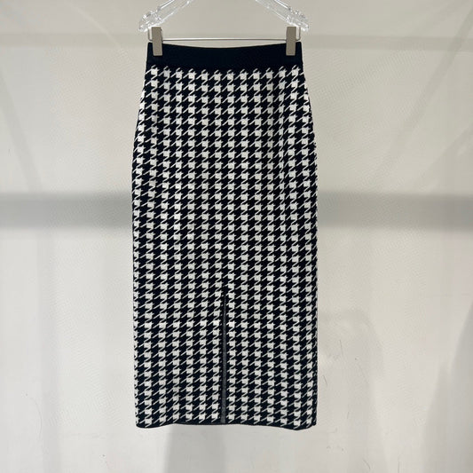 Fashionable Black And White Plaid Hip Skirt High Waist Mid-length Skirt