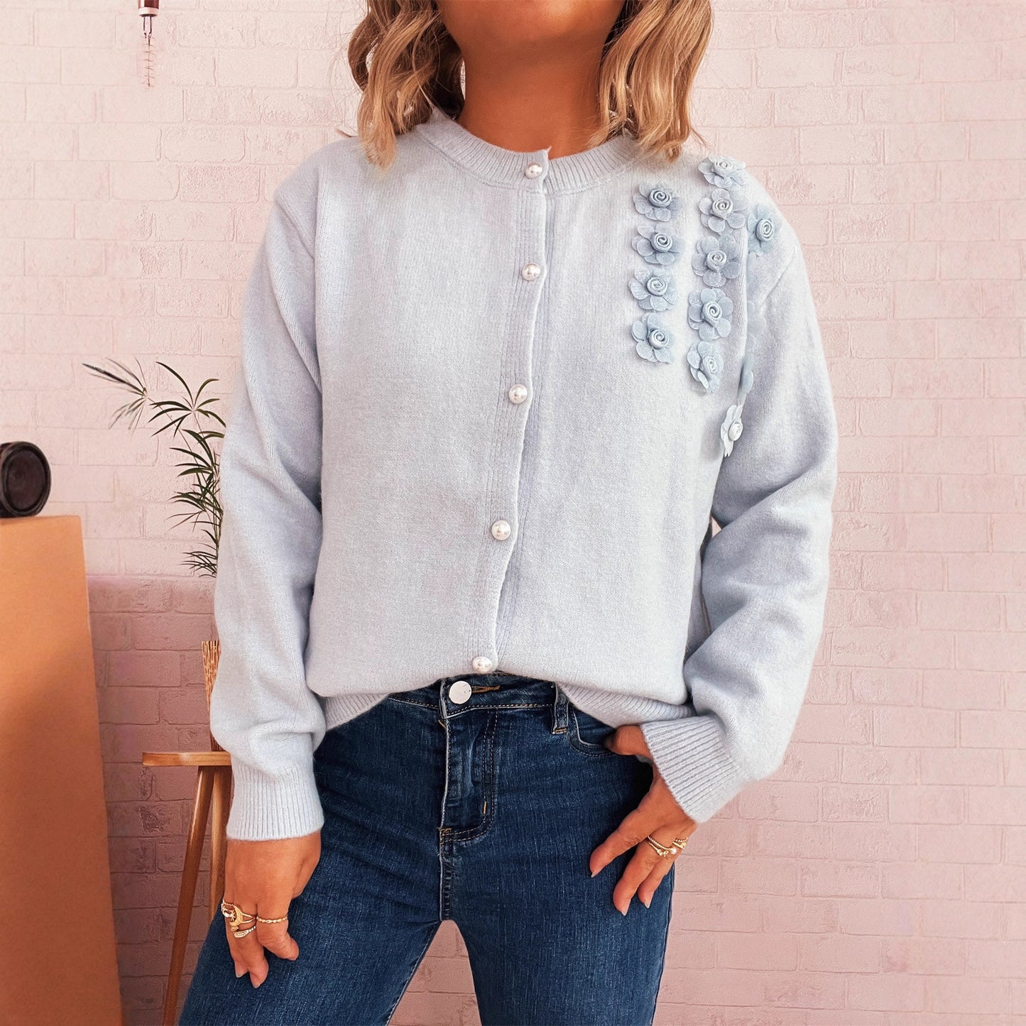 Knitted Button Three-dimensional Flower Decorative Knitted Sweater