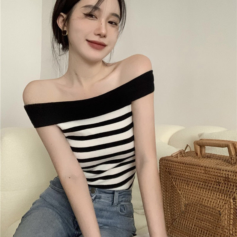 Women's Contrast Color Striped Cropped Slim Knitted Sweater