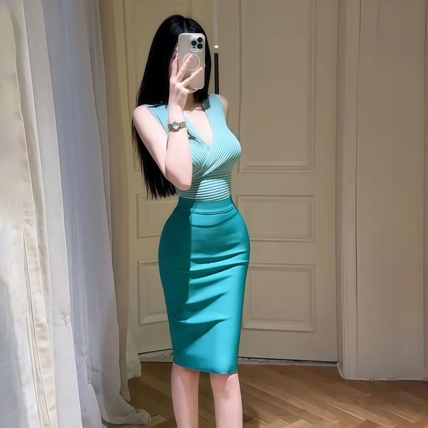 French-style Sexy Sleeveless Figure-flattering Waist-cinching Top And Bodycon Skirt Set