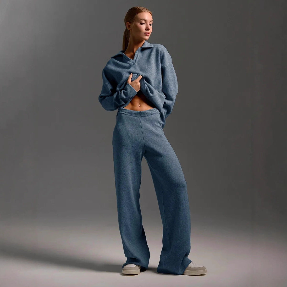 Relaxed, Chic Urban Commute-style Wide-leg Pants Set With A Casual Sweatshirt