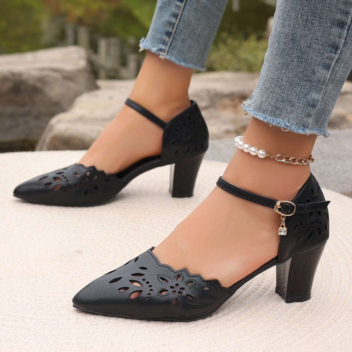 One-word Belt Casual Mid Heel Women's High-heeled Sandal