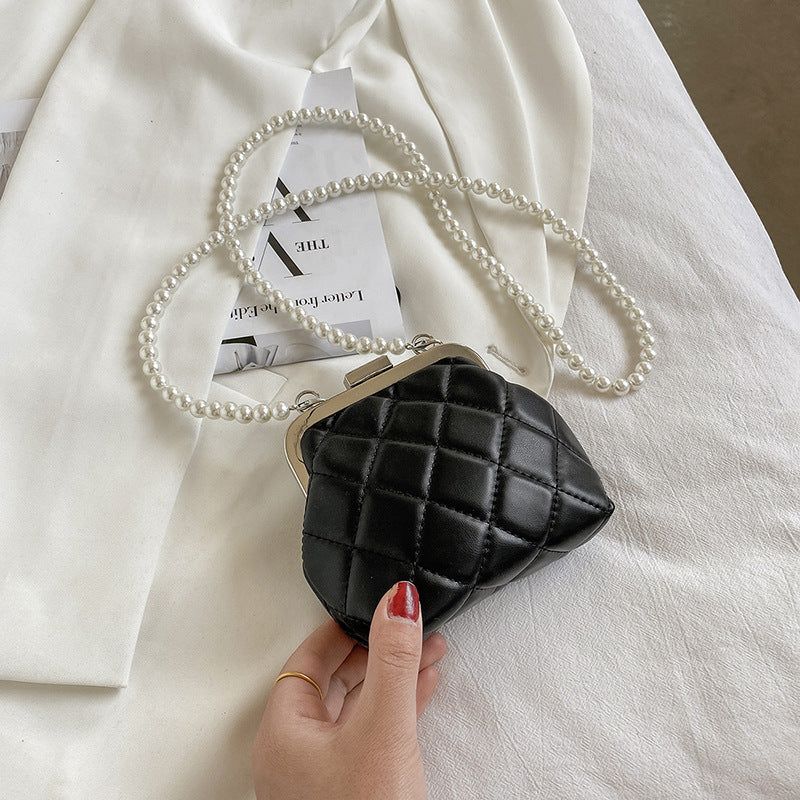 Women's Pearl Chain New Fashion Rhombus Lipstick Bag