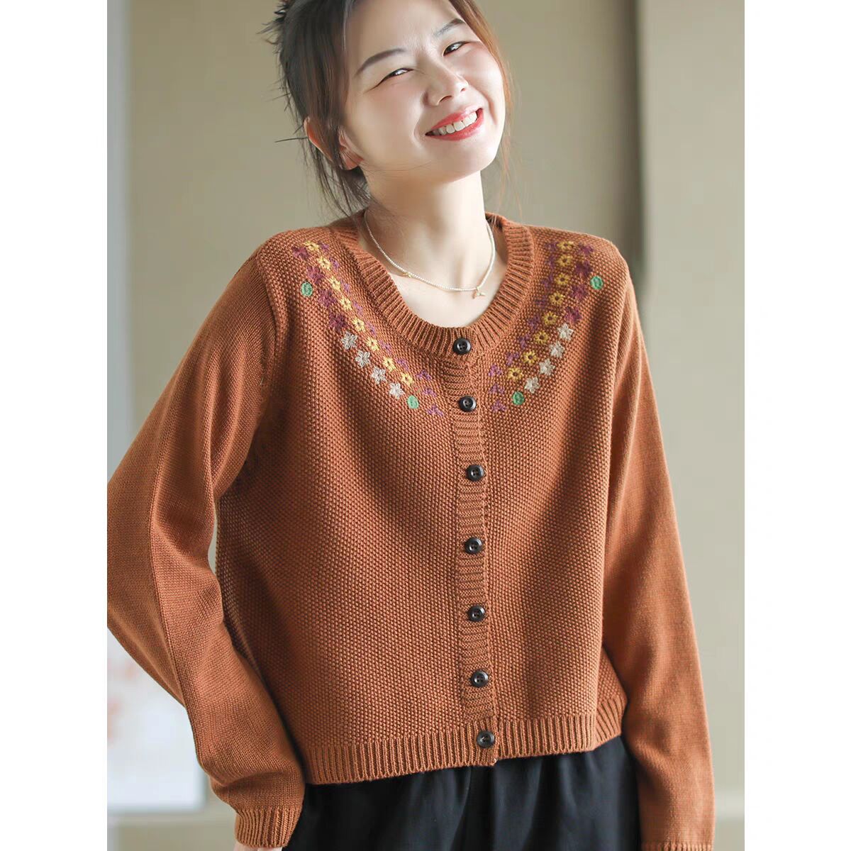 Womens Retro Embroidered Knitted Cardigan