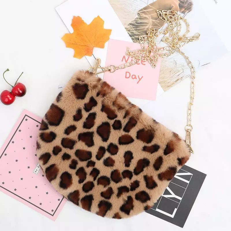 Women's Fashion Simple Artificial Wool Chain Bag