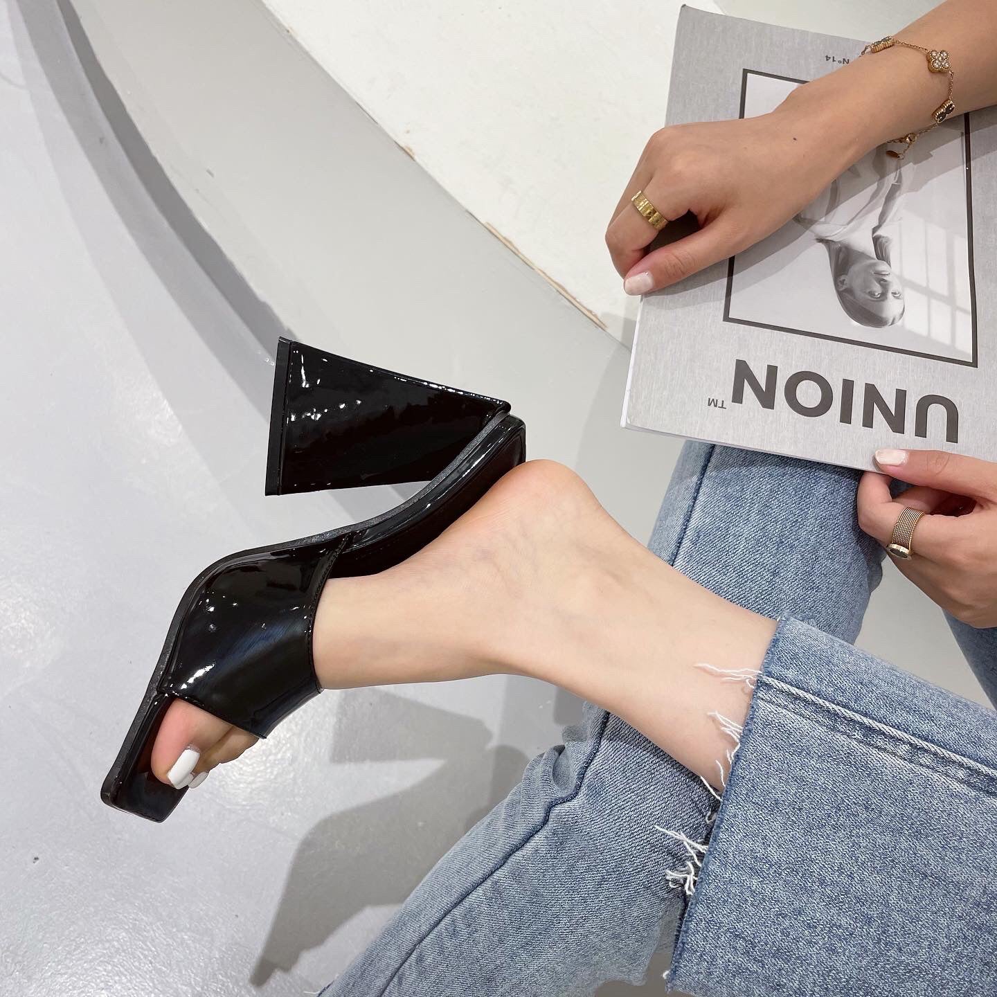 Large Square OpenToe Triangle Heel Sandals