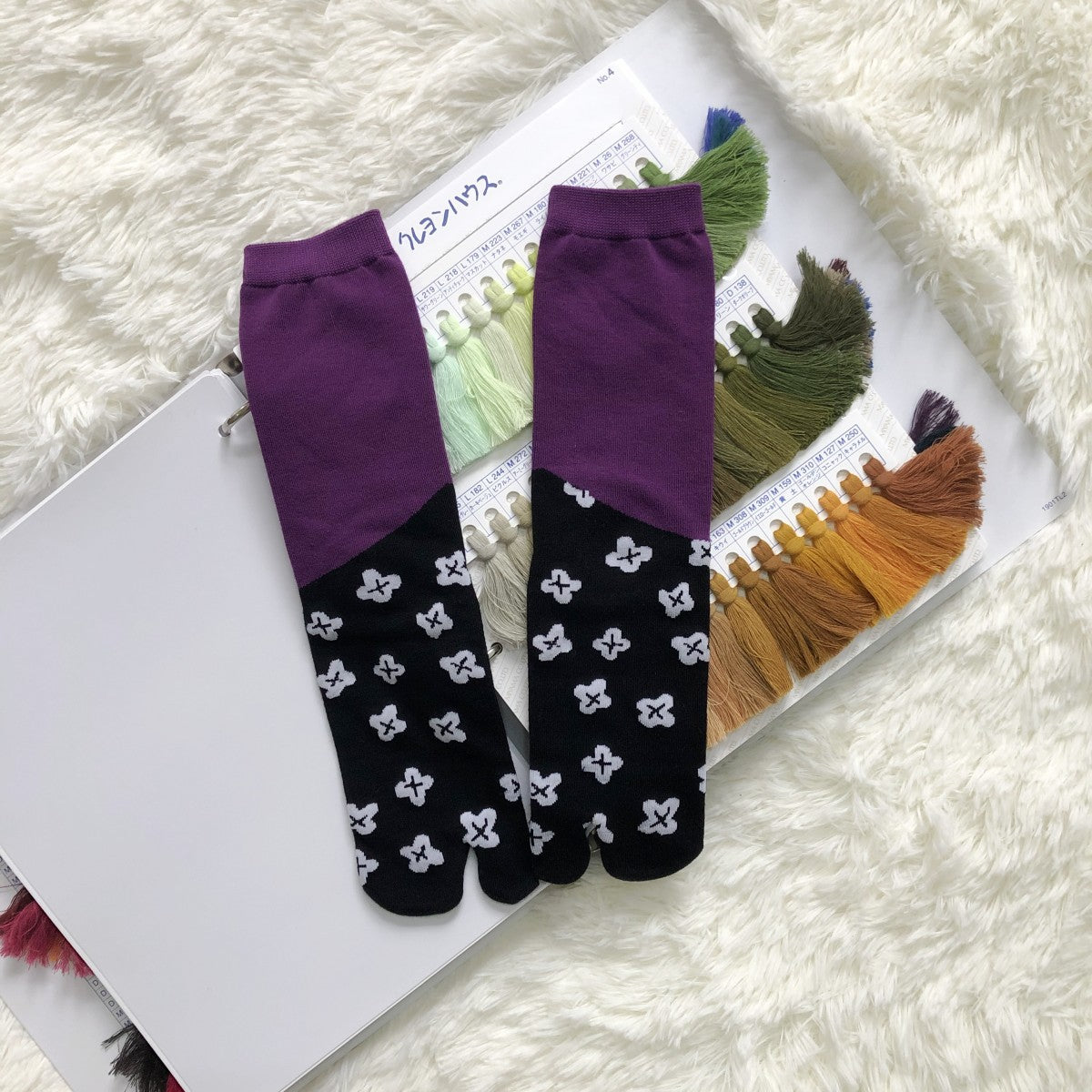 Japanese Sou Style Flower Cat Harajuku Literary Girl Two-toe Socks
