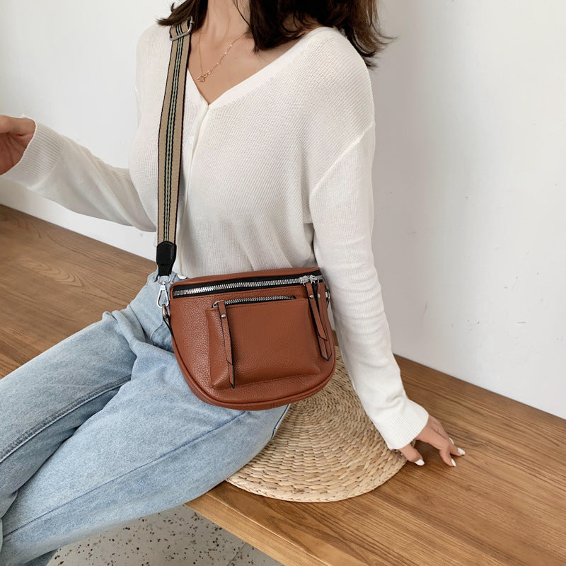Soft Leather Crossbody Bag Casual And Versatile Saddle Style Can Be Worn As A Shoulder Bag