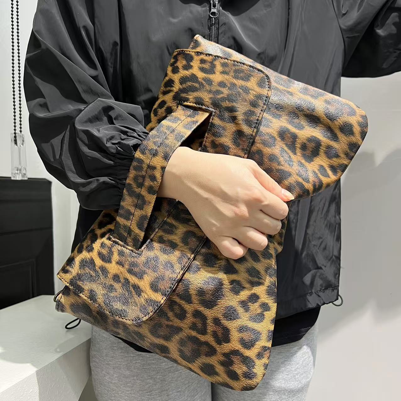 Large Capacity Briefbag